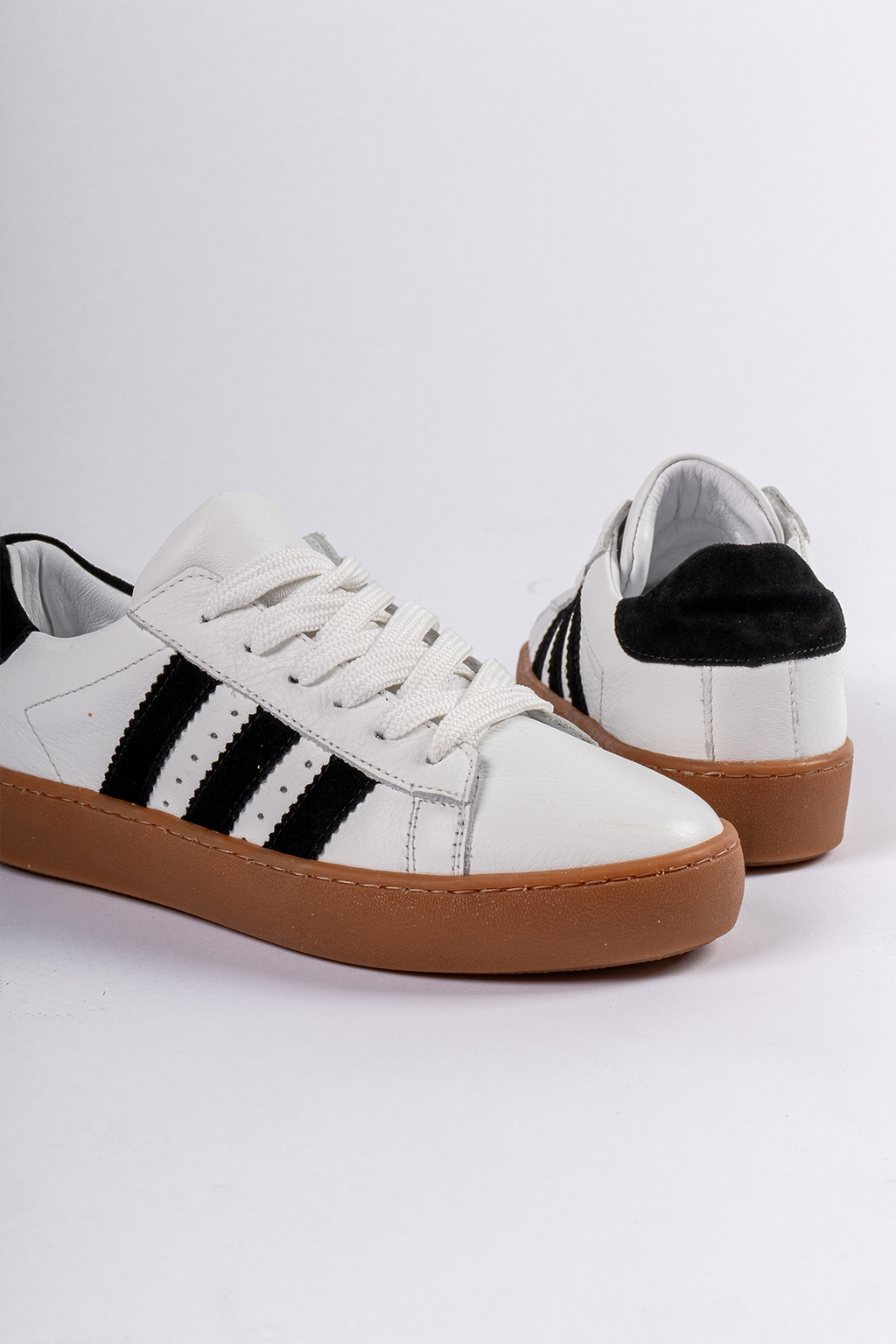 Hakiki Deri Kadın Sneaker Beyaz, Bağcıklı Şerit Detaylı Günlük Spor Ayakkabı